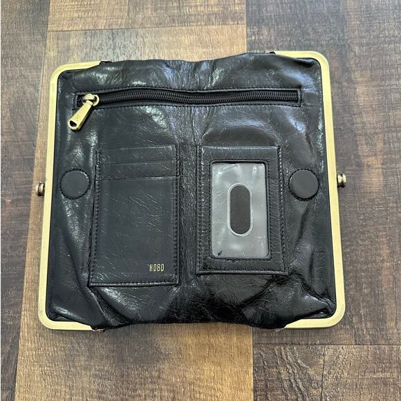 Hobo Lauren Black Emboss Clutch Leather Wallet - Picture 4 of 8